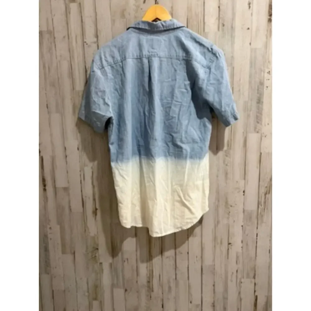 Levi's Men's Medium Blue Ombre Short‎ Sleeve Button-Up Shirt Casual